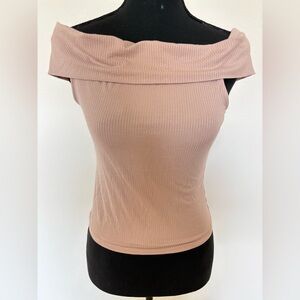 NWT - Olive + Oak Off Shoulder Ribbed Top in Winter Dawn - Size M